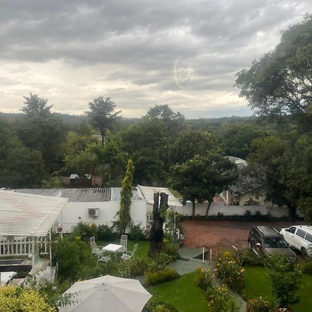 Muco Guest House ヨハネスブルグ エクステリア 写真