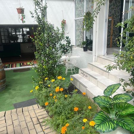 Muco Guest House ヨハネスブルグ エクステリア 写真