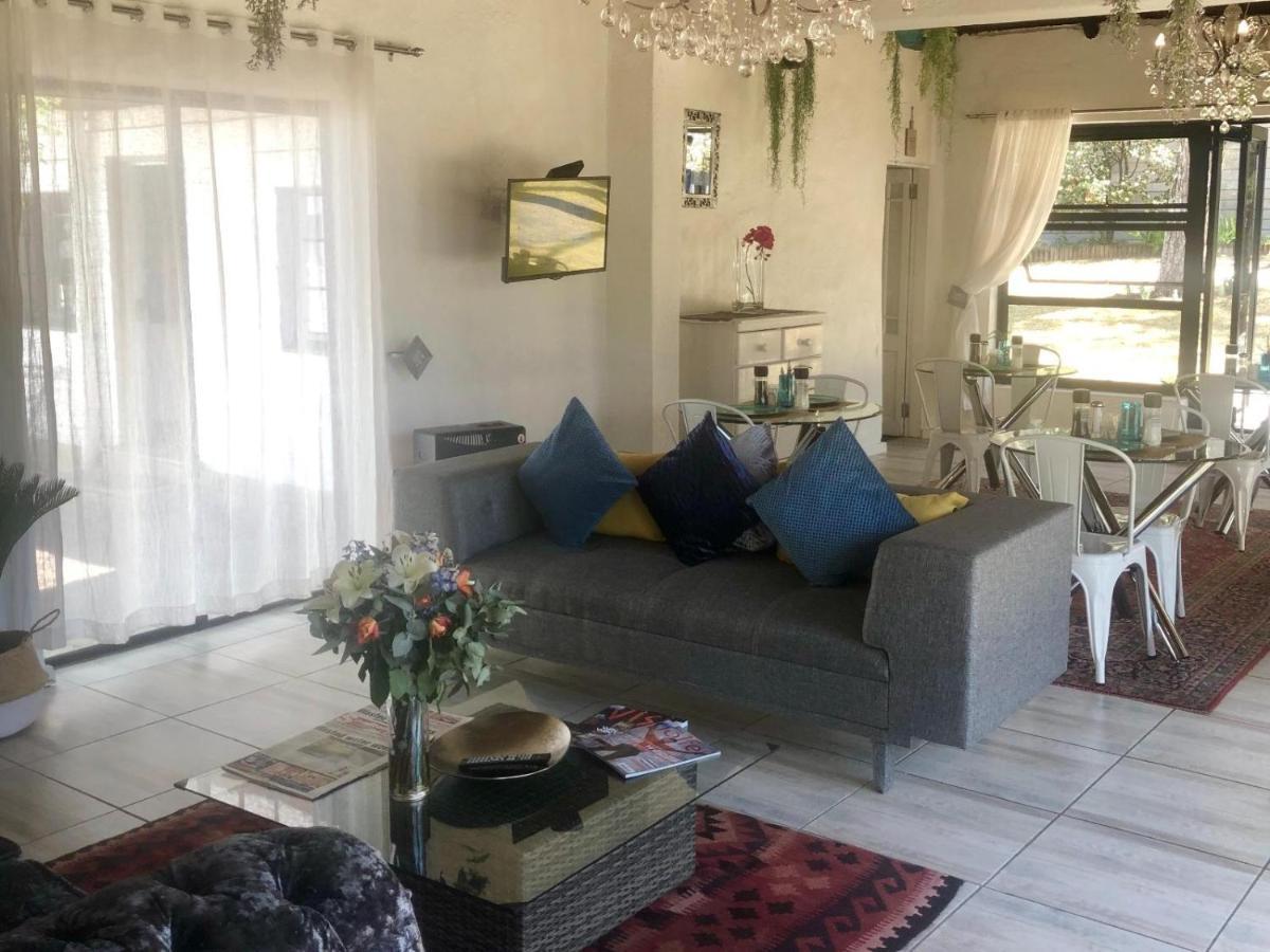 Muco Guest House ヨハネスブルグ エクステリア 写真