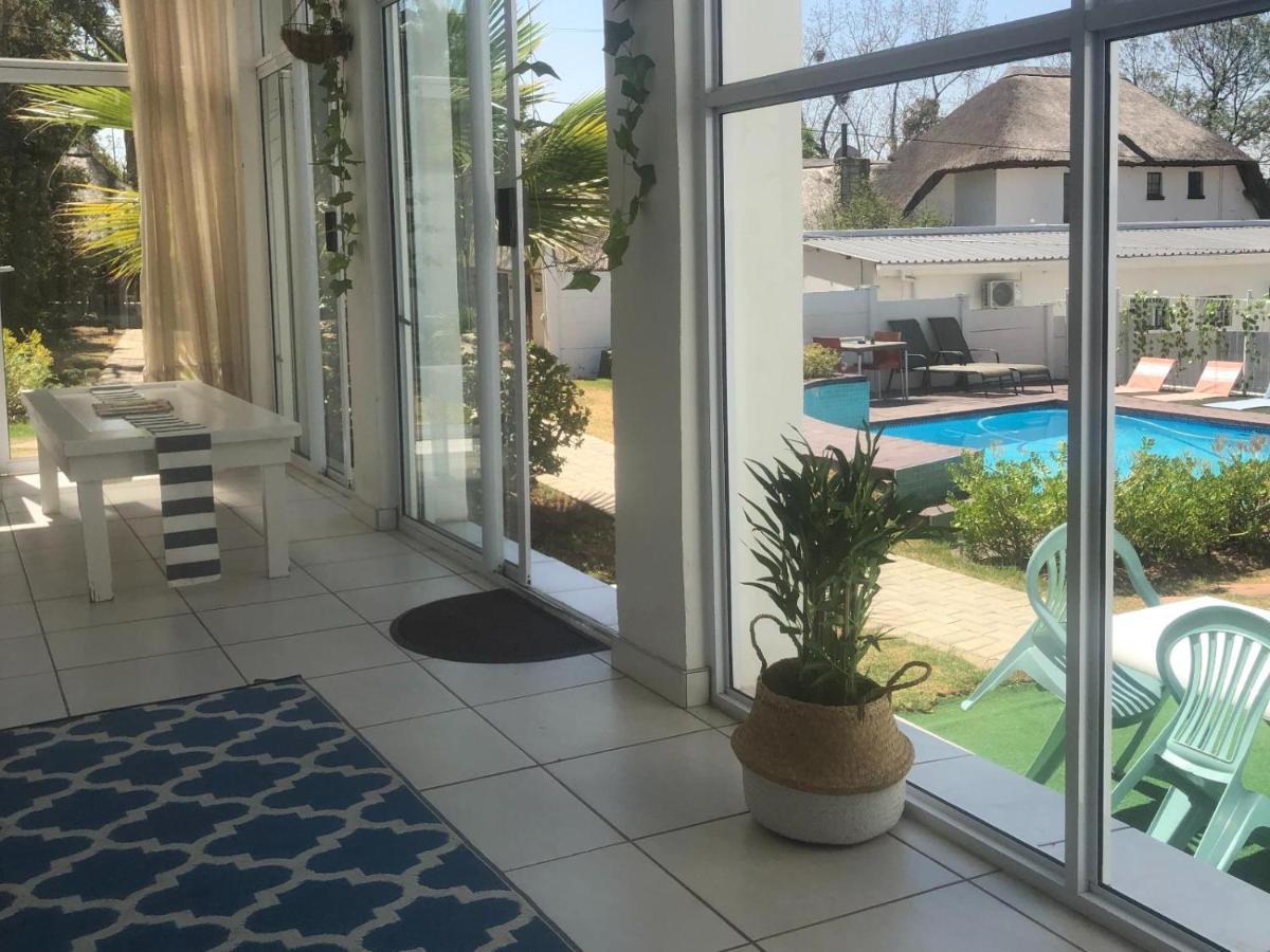 Muco Guest House ヨハネスブルグ エクステリア 写真